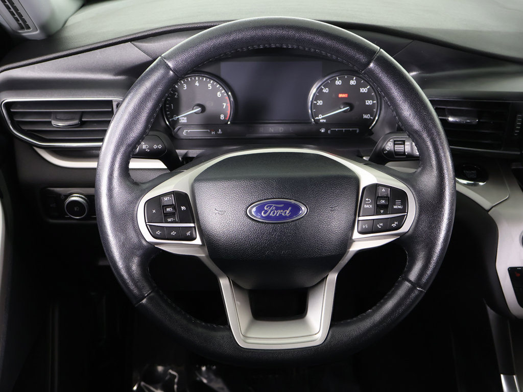 Used 2023 Ford Explorer XLT w/ Equipment Group 202A AWD/4WD image 41