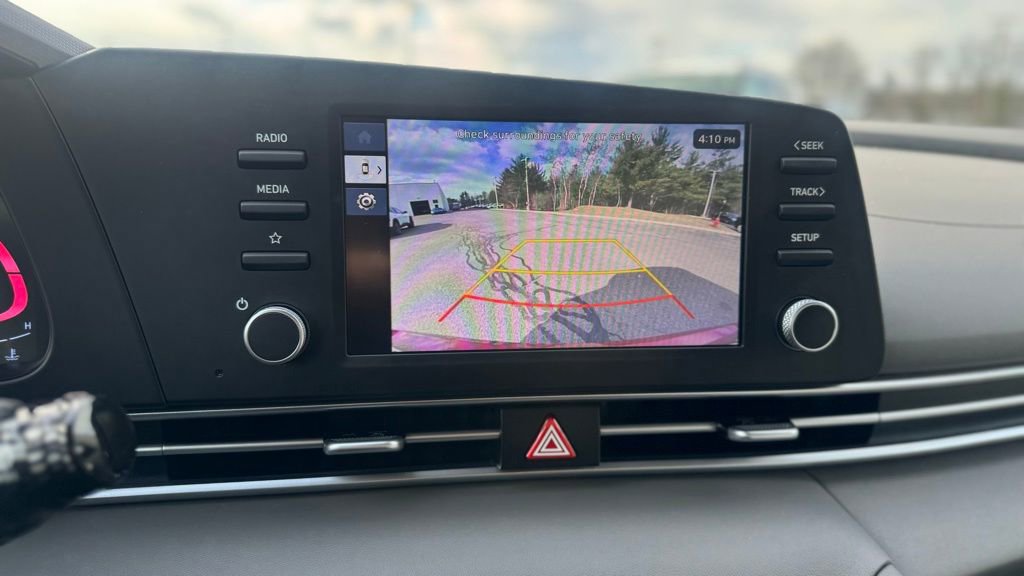 Used 2025 Hyundai Elantra SE image 11