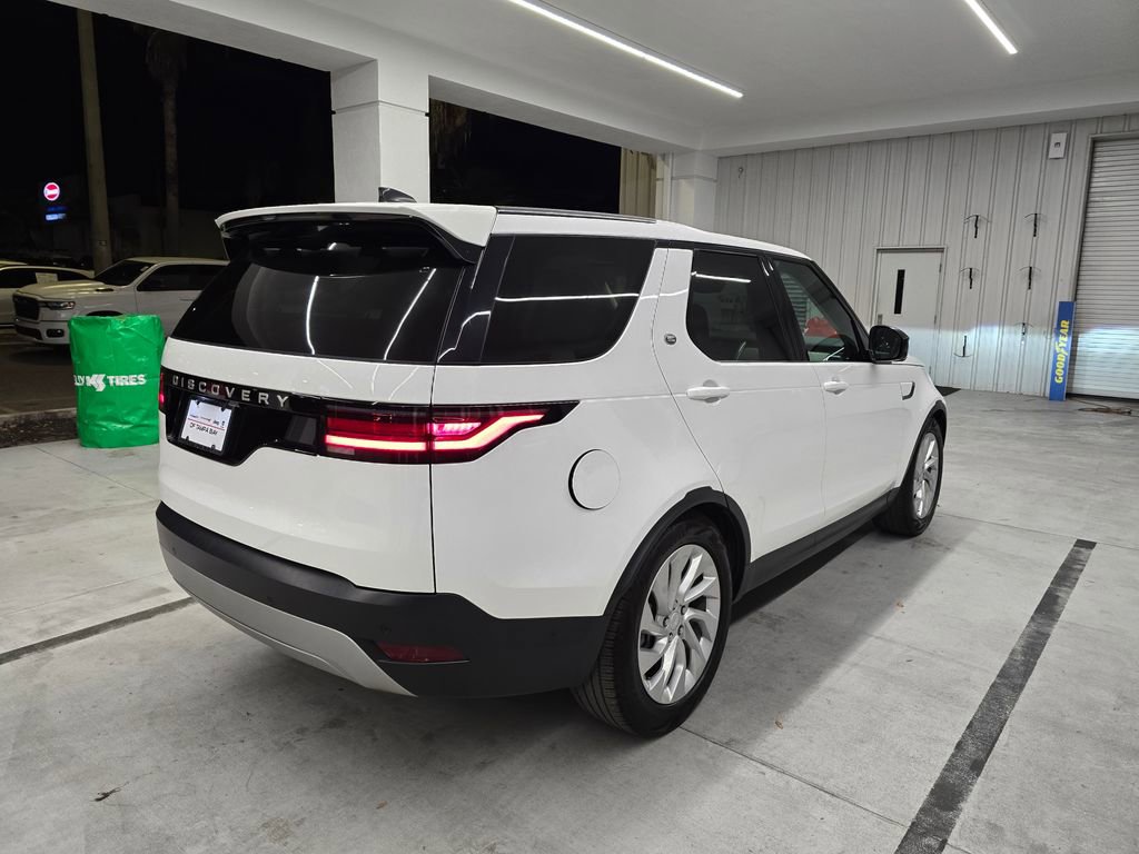 Used 2025 Land Rover Discovery S AWD/4WD image 6