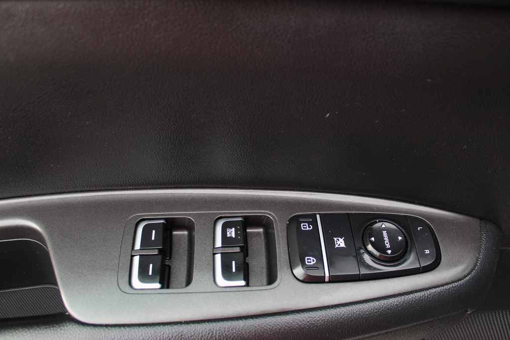 Used 2017 Kia Optima LX FWD image 12