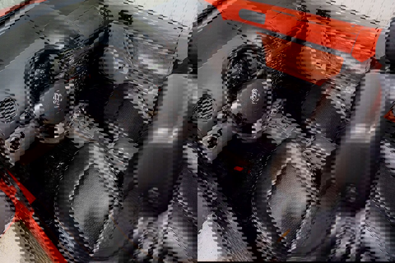 Used 2004 Volkswagen Beetle GLS FWD image 9