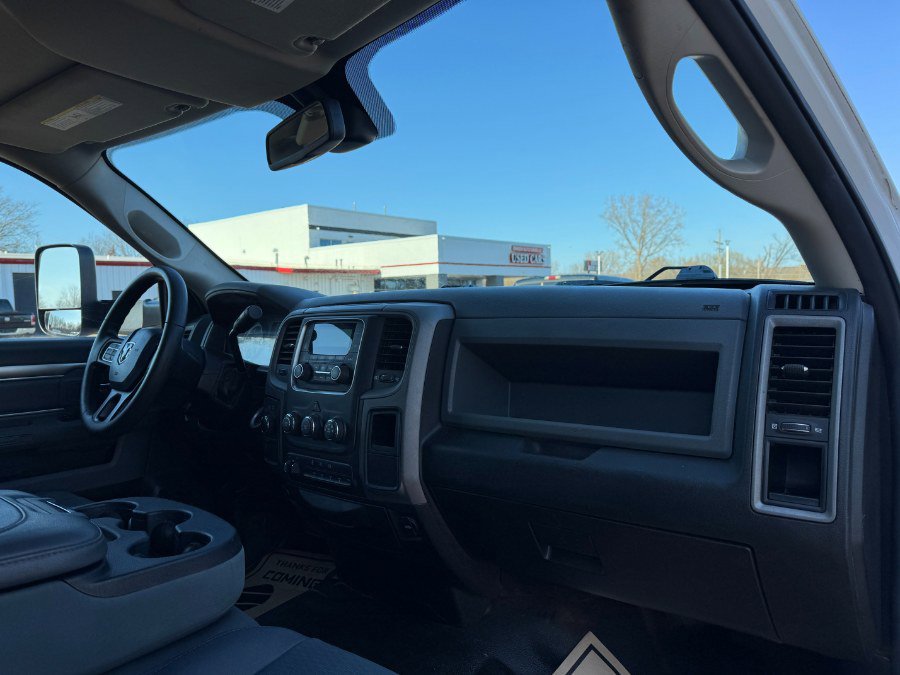 Used 2018 RAM 5500 Tradesman w/ Power & Remote Entry Group AWD/4WD image 16