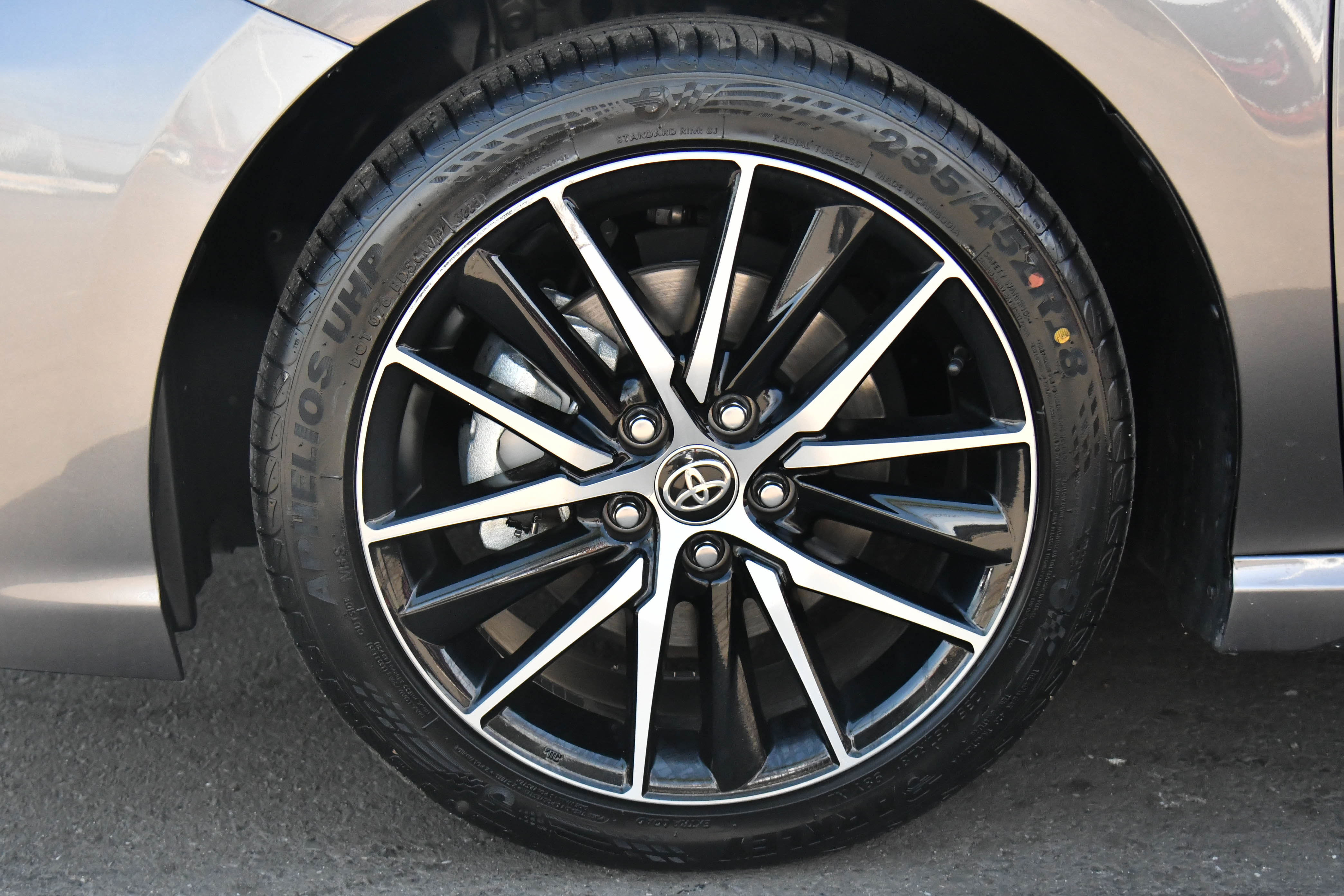 Used 2024 Toyota Camry SE image 12
