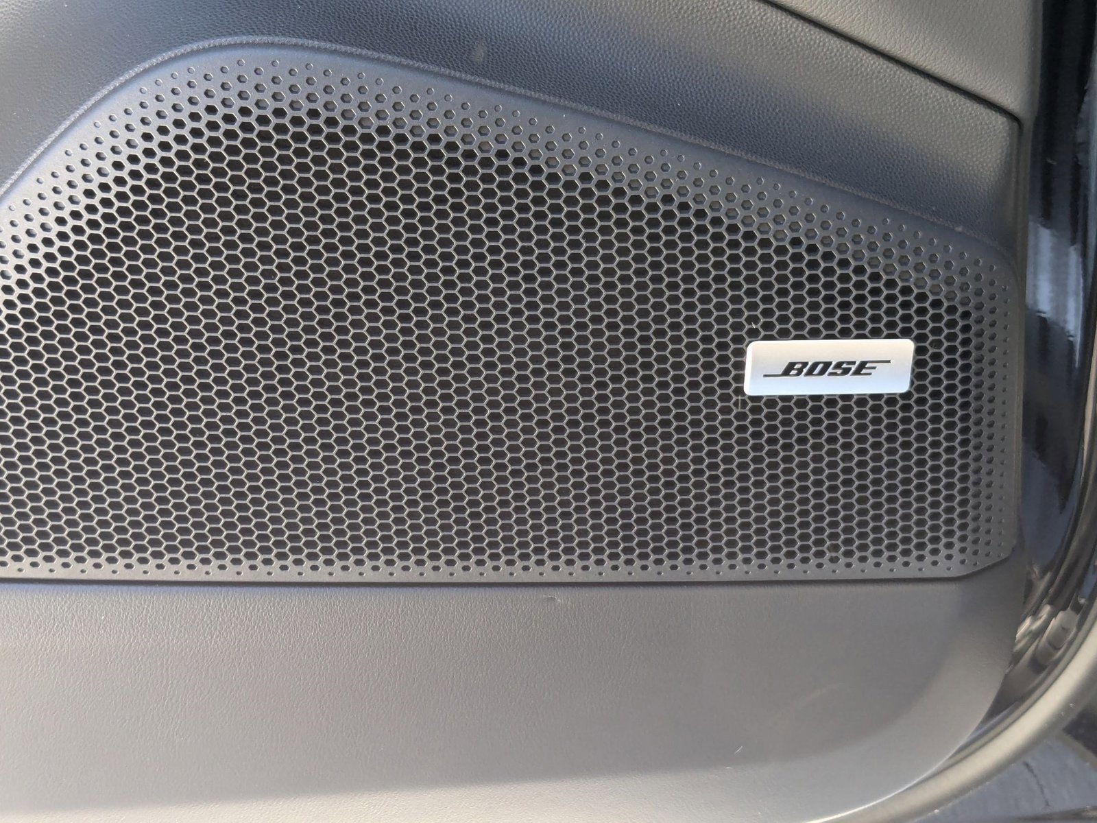 New 2024 Porsche Macan 4 Electric image 14