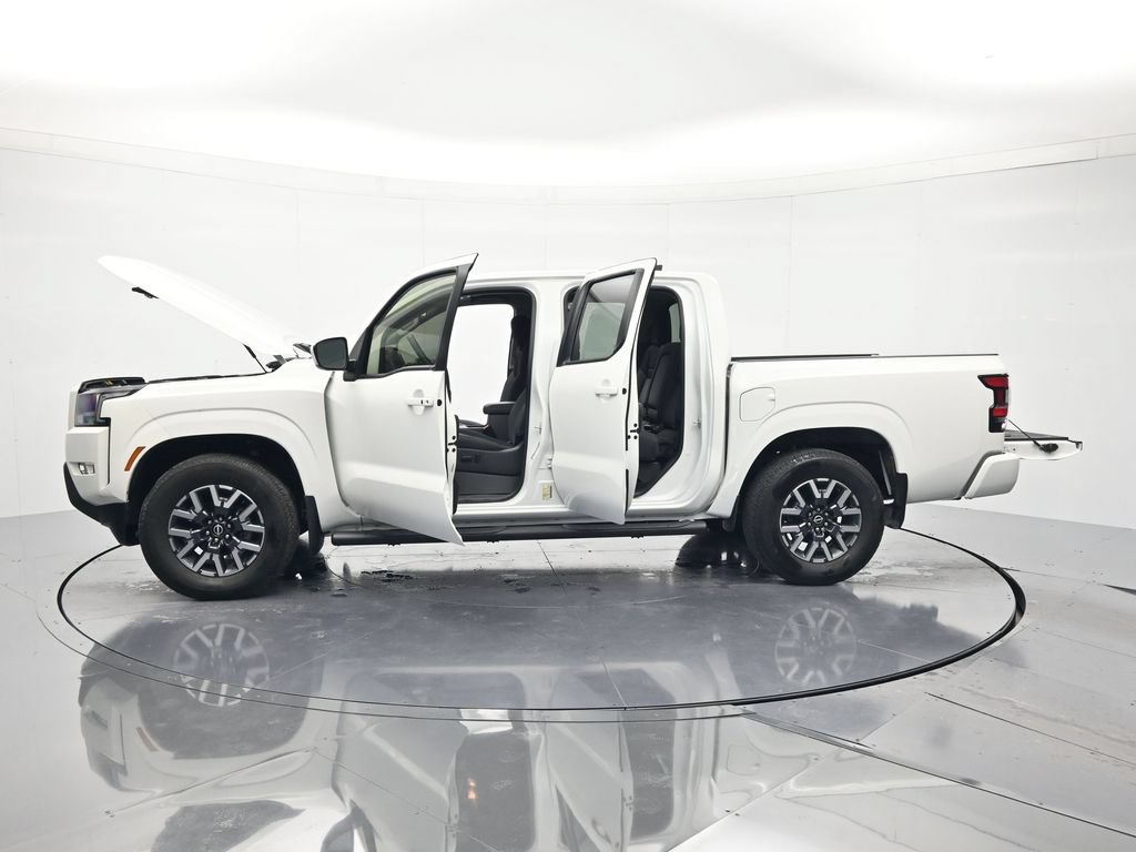 Certified 2022 Nissan Frontier SV RWD image 45