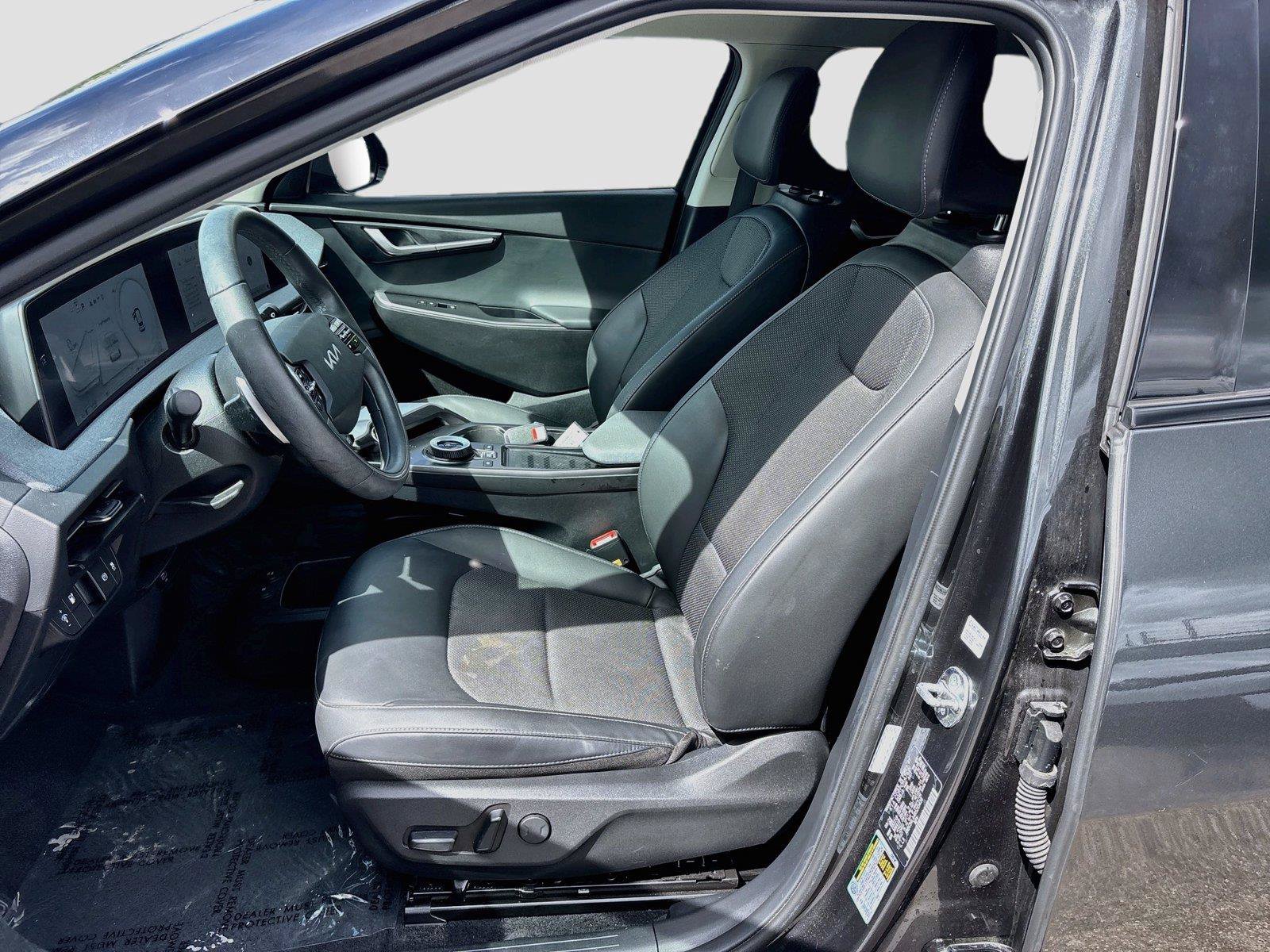 Used 2024 Kia EV6 Light RWD image 21