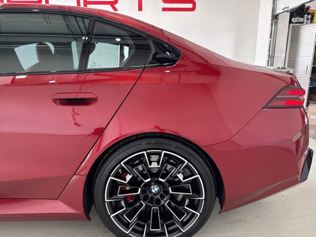 Used 2025 BMW M5 w/ Carbon Package image 10