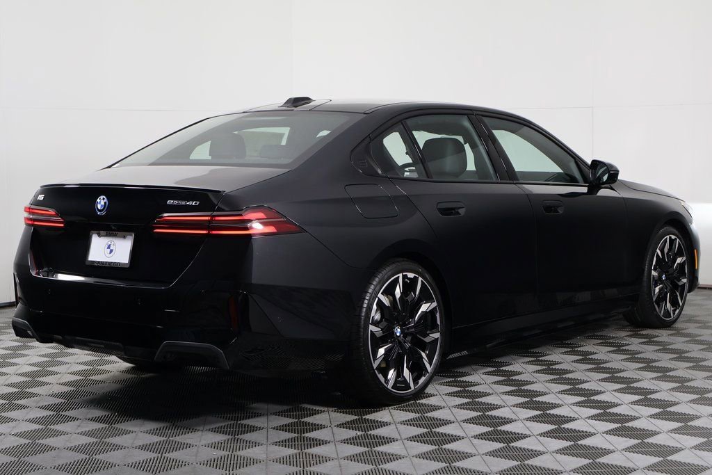 New 2026 BMW i5 eDrive40 w/ Executive Package image 2