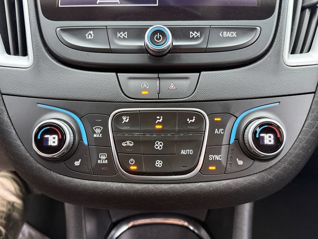Used 2024 Chevrolet Malibu LT FWD image 30