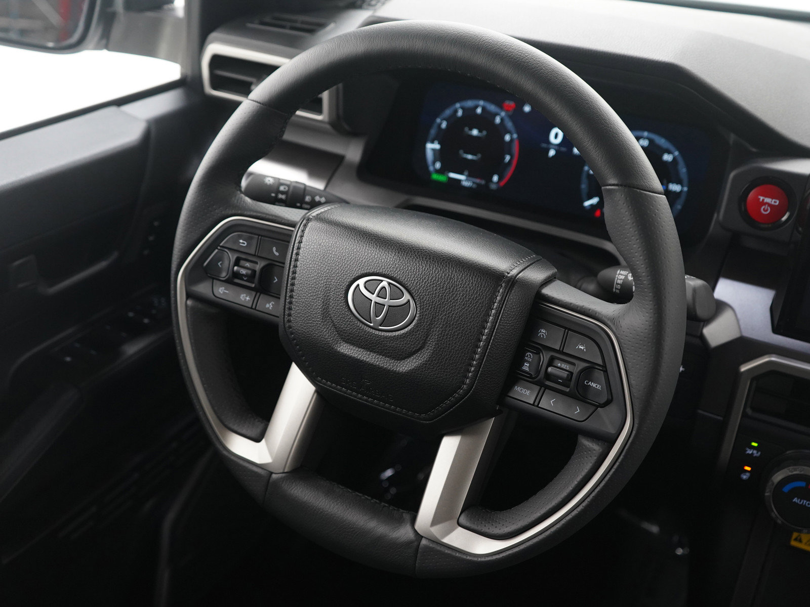 Used 2025 Toyota 4Runner TRD Off-Road Premium image 16