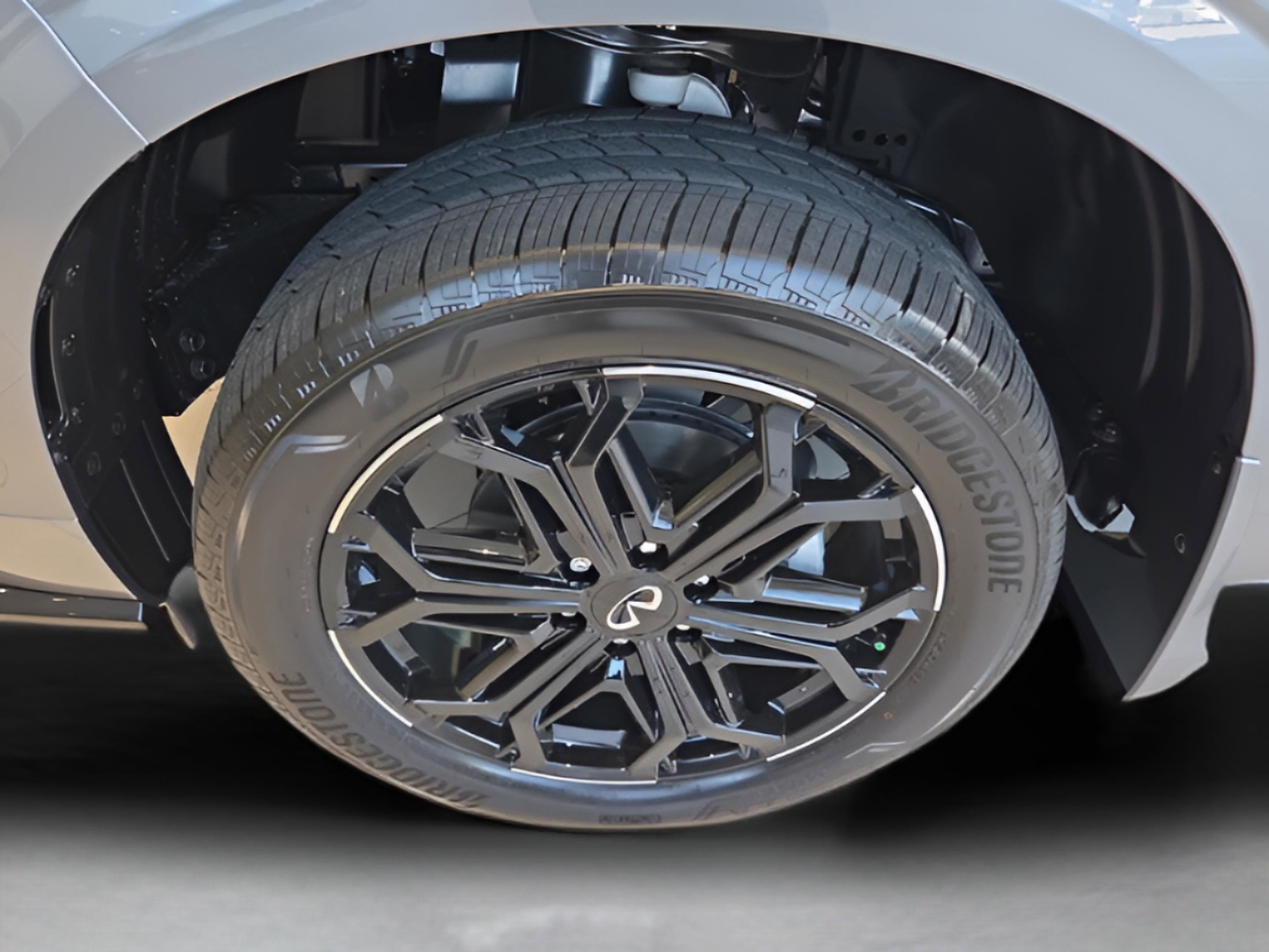 New 2026 INFINITI QX80 4WD w/ Sport Exterior Package image 22