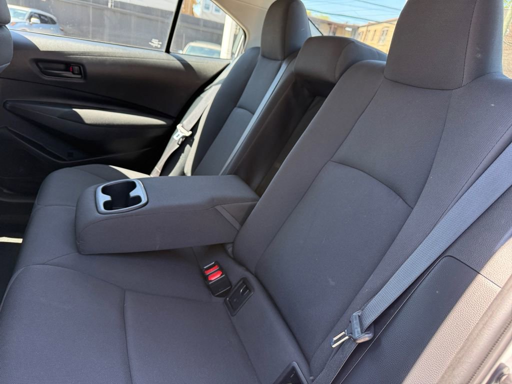 Used 2022 Toyota Corolla LE image 25