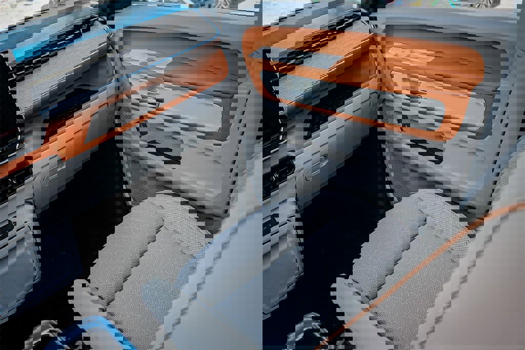 New 2025 Volkswagen ID. Buzz Pro S Plus image 25