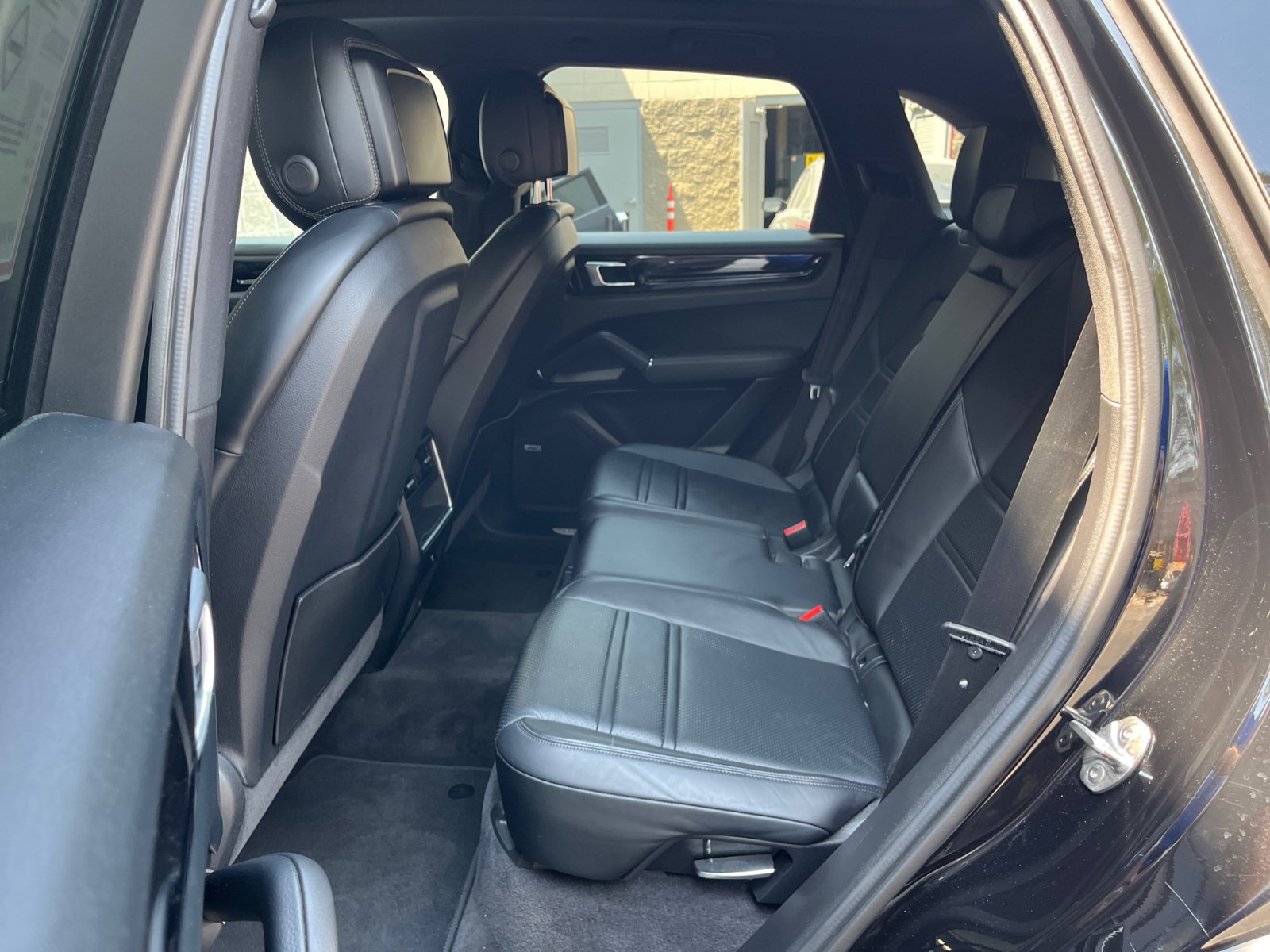 Used 2021 Porsche Cayenne S AWD/4WD image 24