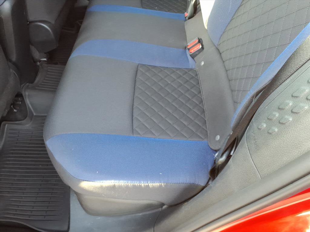 Used 2022 Toyota C-HR XLE image 22