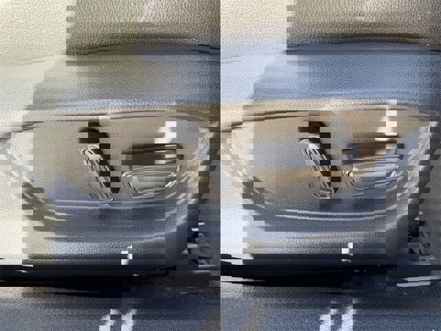 Used 2025 Toyota Camry XSE image 31