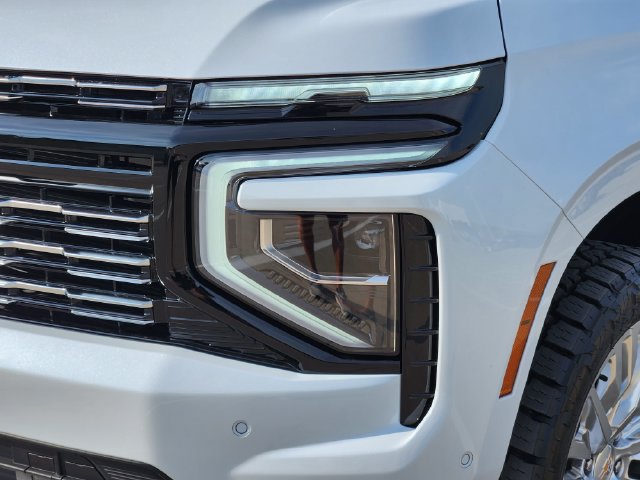 Used 2026 Chevrolet Tahoe High Country AWD/4WD image 15
