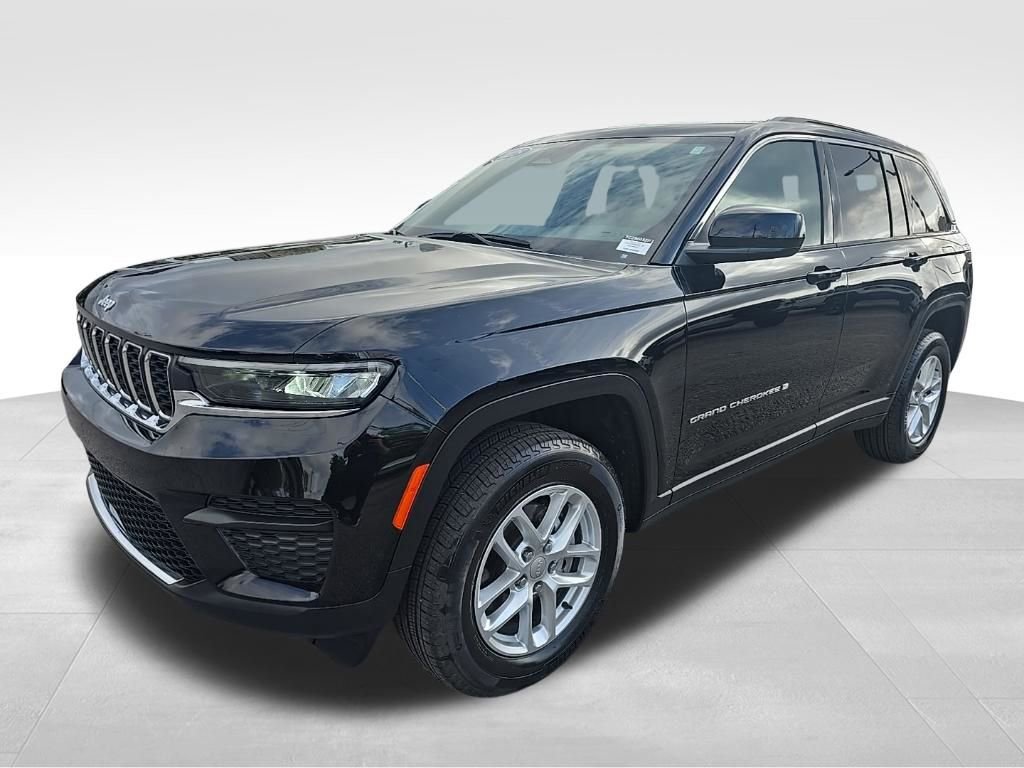 Used 2025 Jeep Grand Cherokee Laredo X w/ Luxury Tech Group I image 7