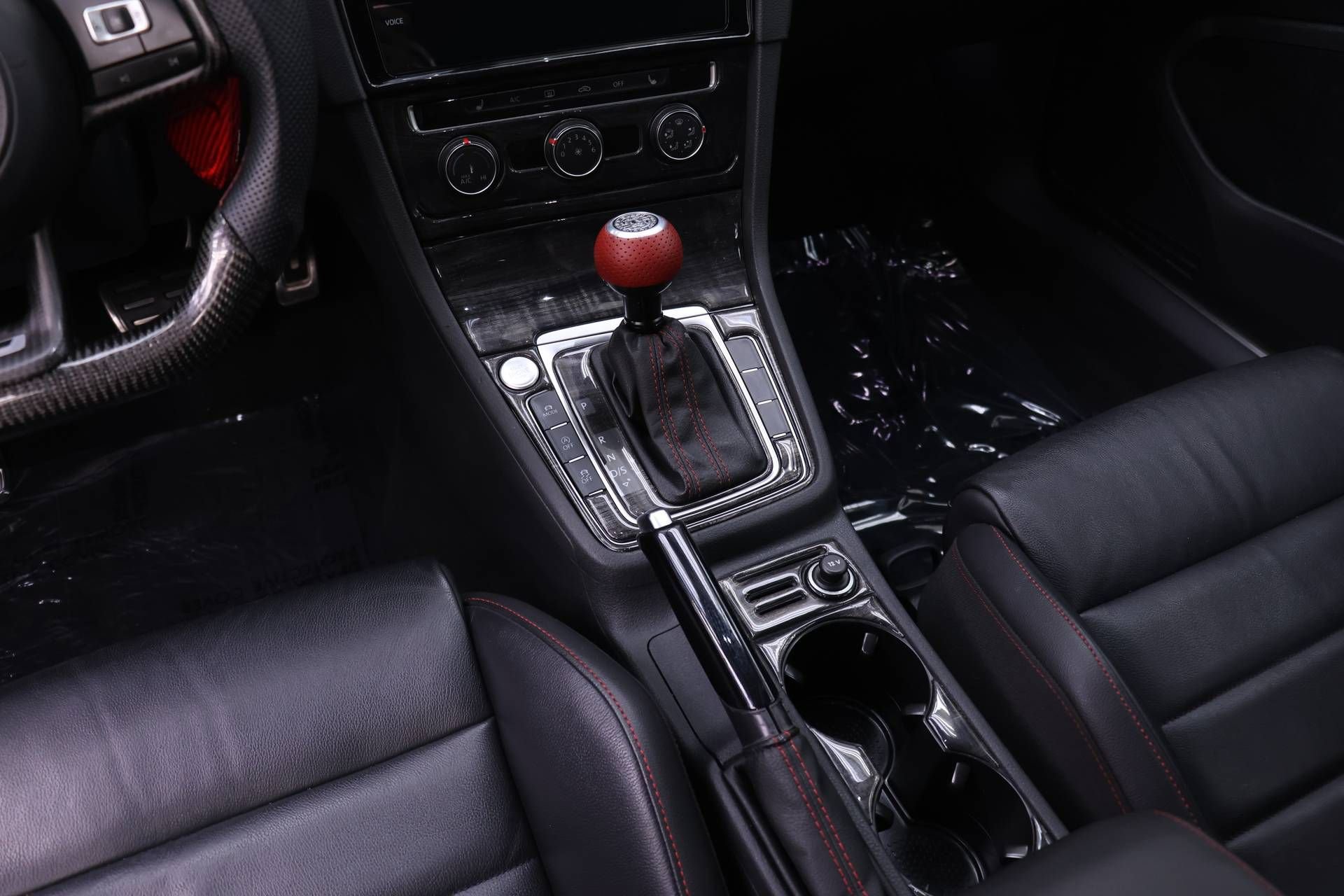 Used 2019 Volkswagen GTI SE image 11