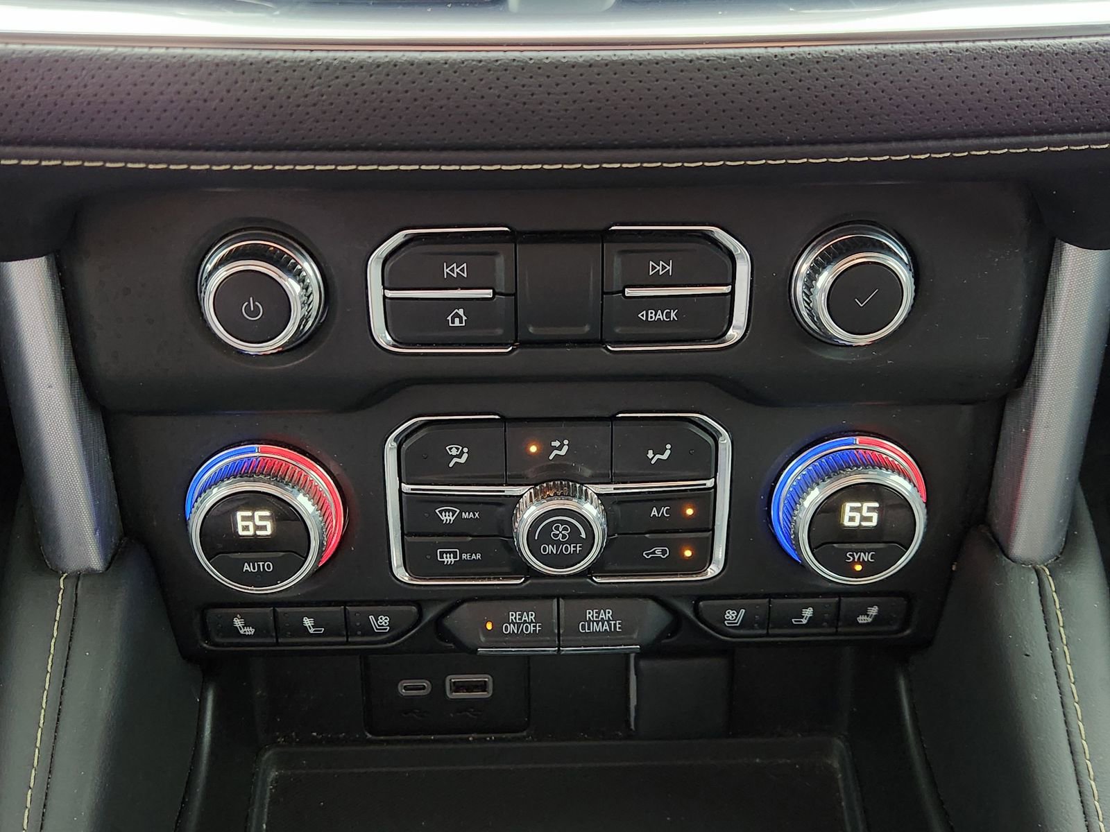 Used 2024 GMC Yukon SLT image 22
