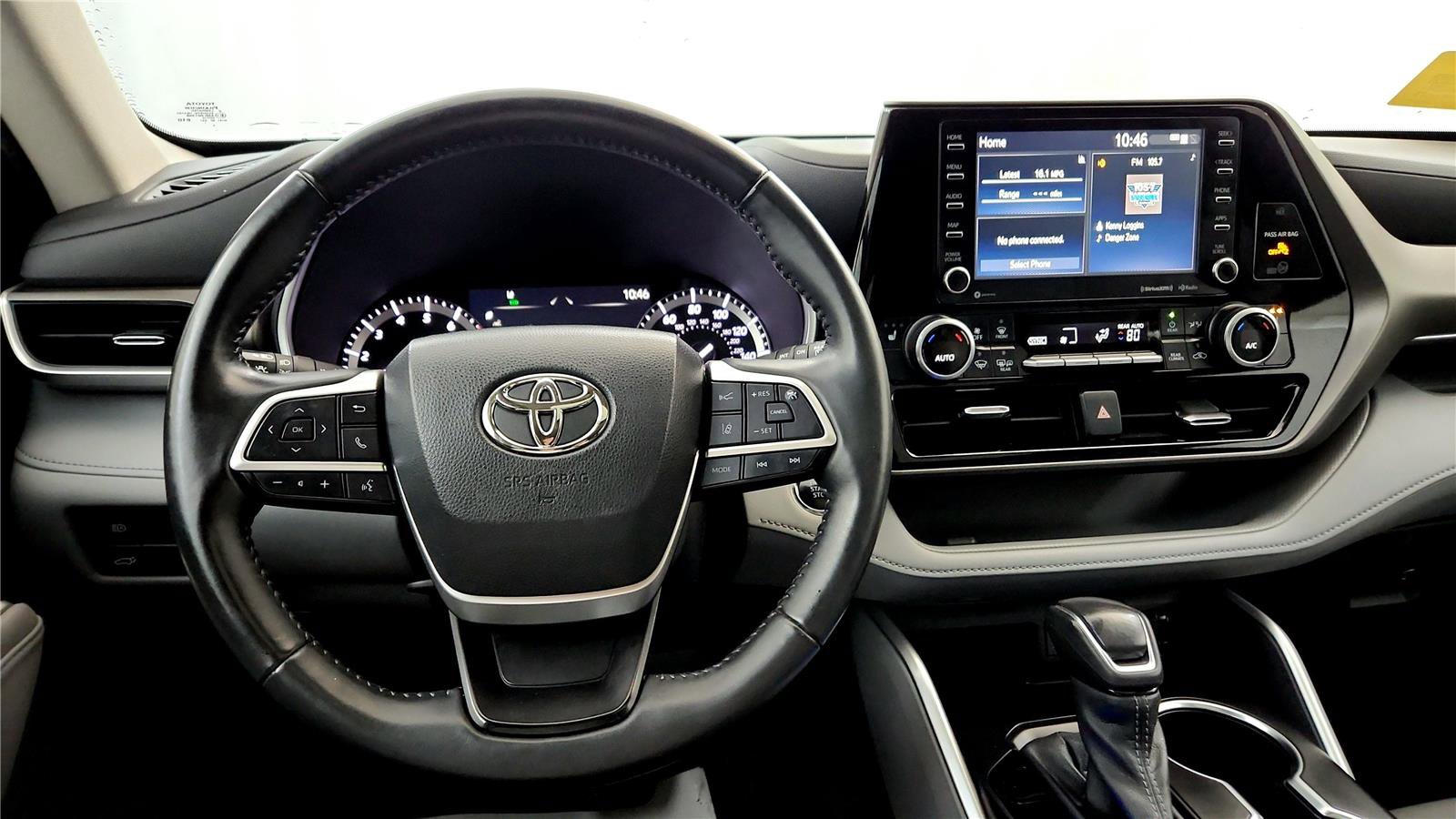 Used 2022 Toyota Highlander XLE image 29