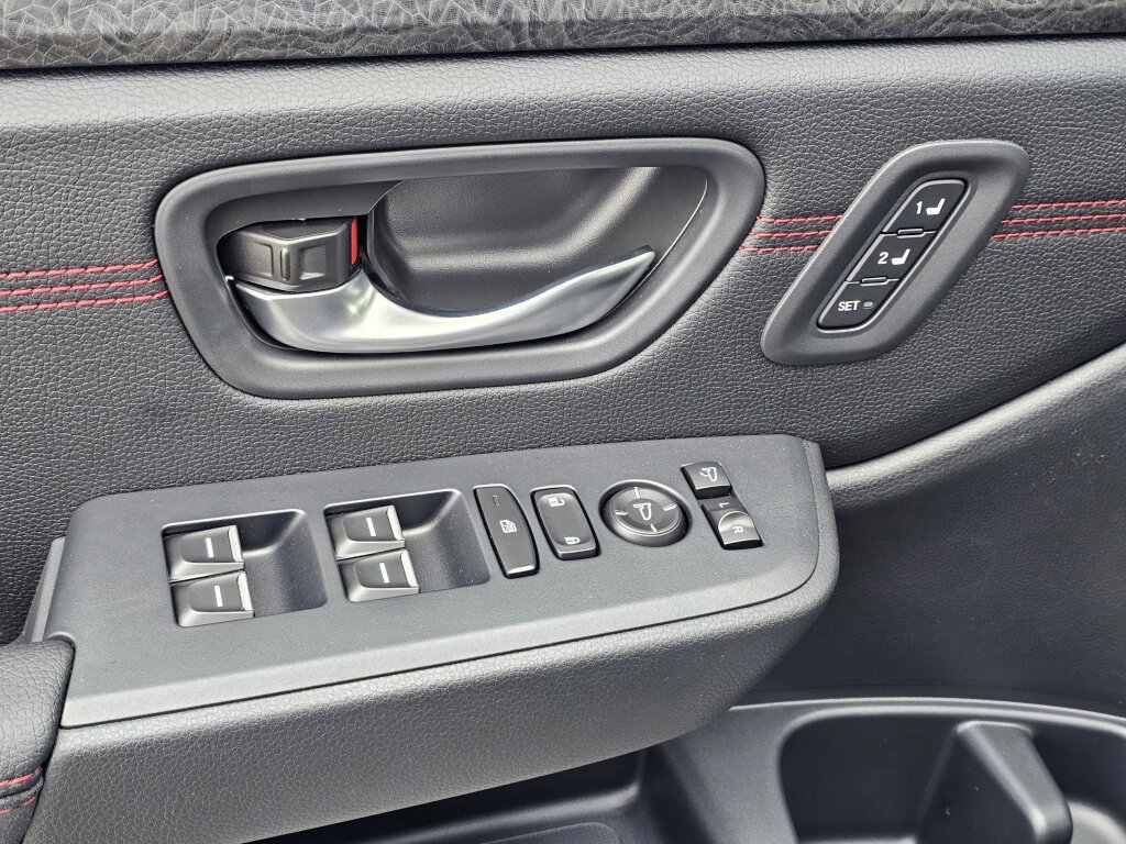 New 2026 Honda Pilot Black Edition image 16