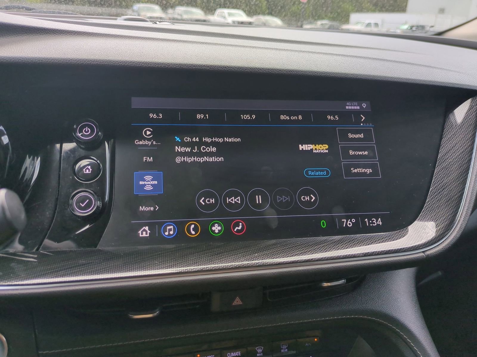 Certified 2021 Buick Envision Essence w/ Sport Touring Package image 13