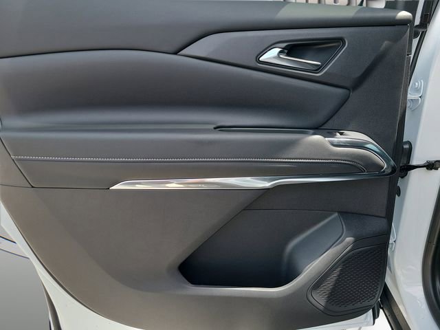 Used 2025 Chevrolet Traverse LT FWD image 19