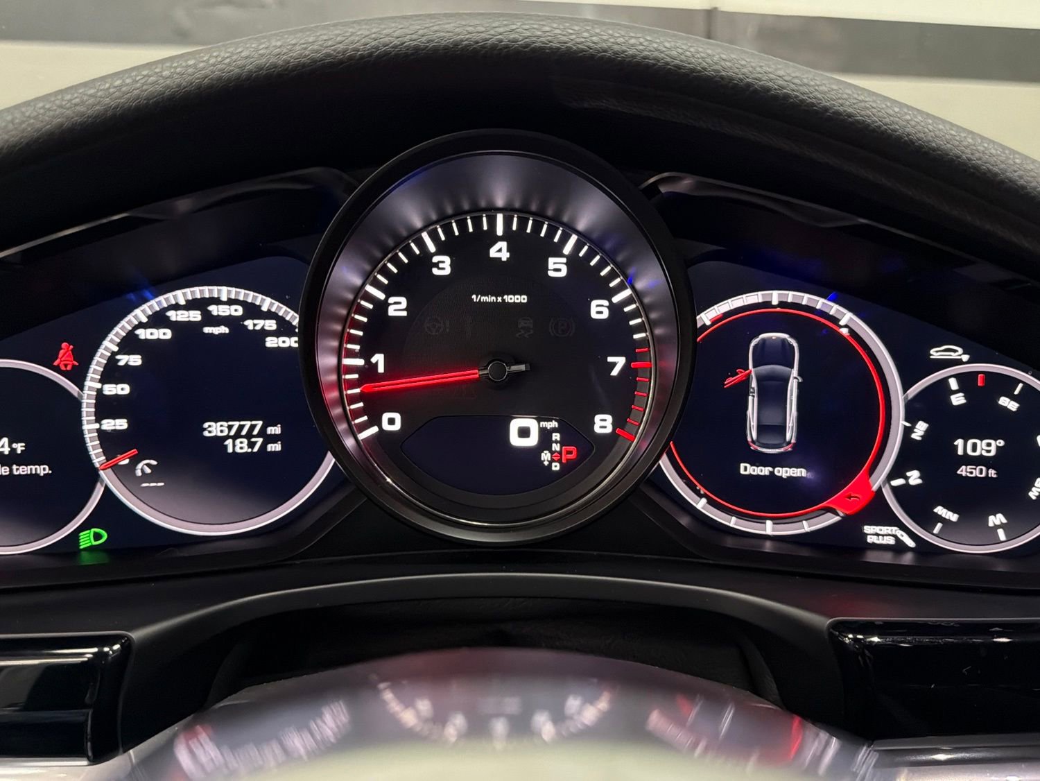 Used 2018 Porsche Panamera 4S AWD/4WD image 29