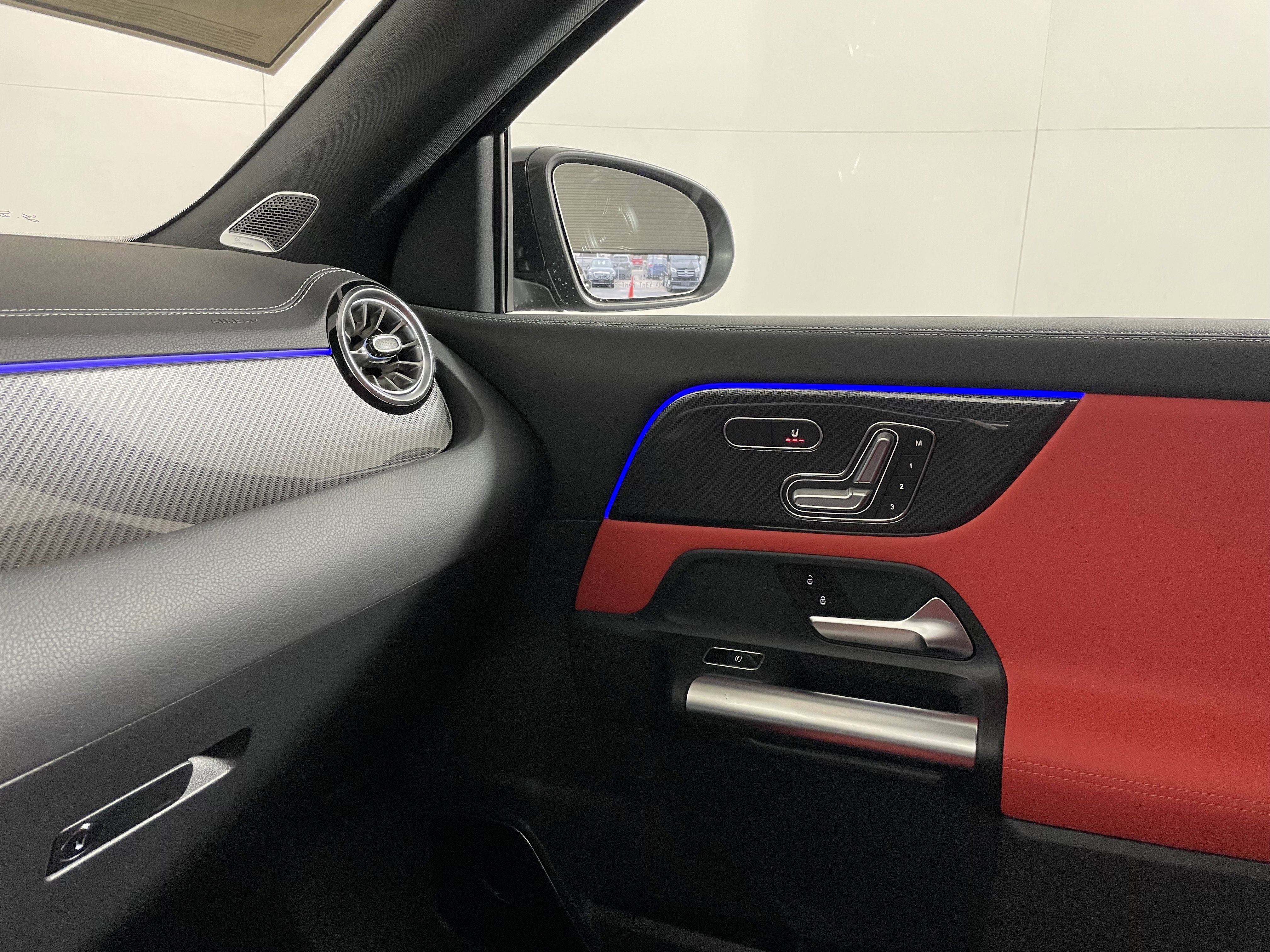 New 2026 Mercedes-Benz GLA 35 AMG 4MATIC image 12