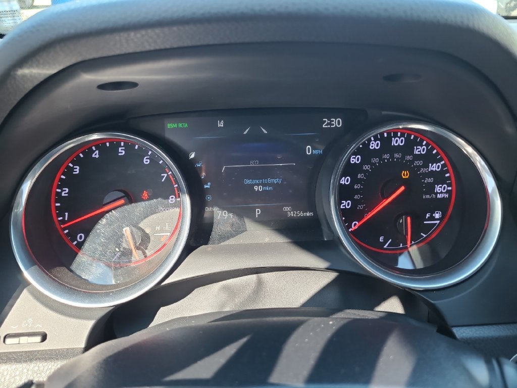 Used 2019 Toyota Camry XSE FWD image 18