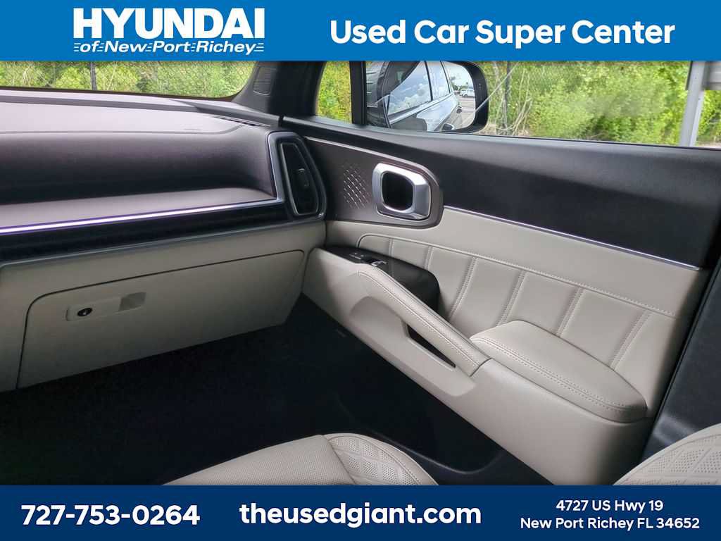 Used 2025 Kia Sorento SX Prestige AWD/4WD image 20