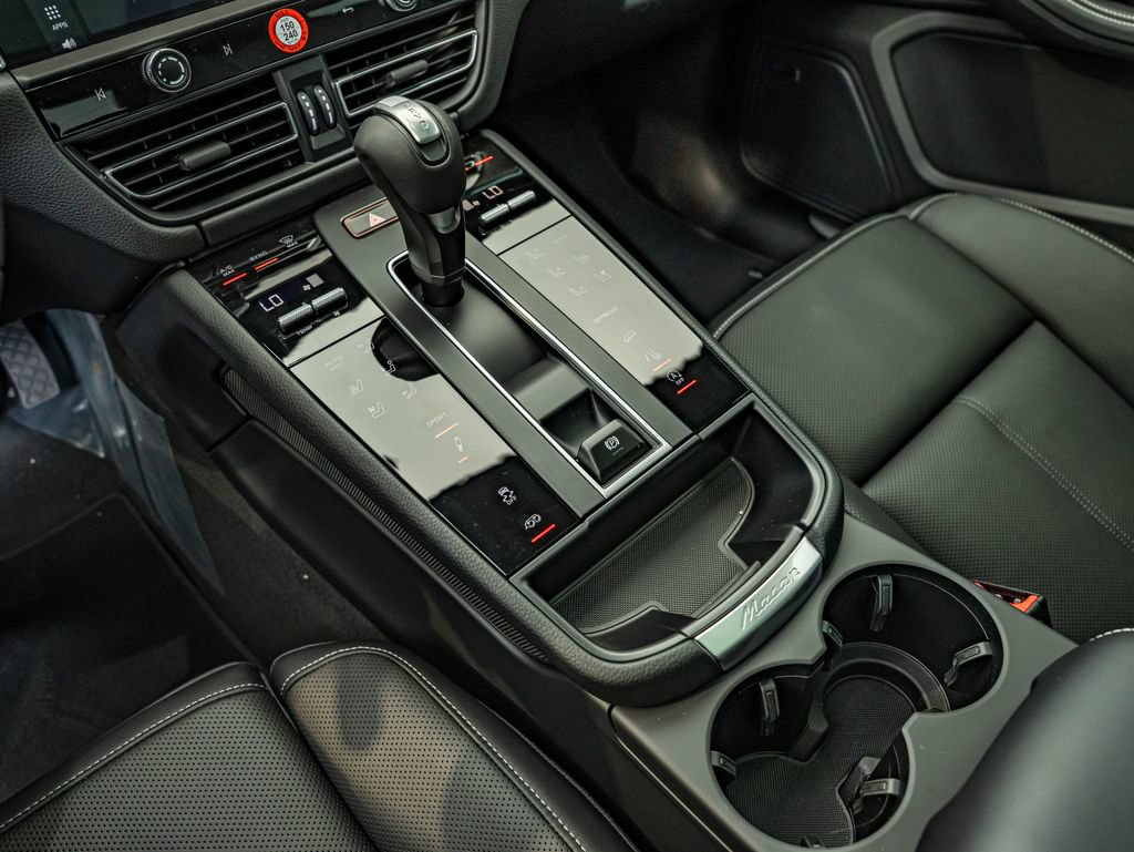 New 2026 Porsche Macan S AWD/4WD image 33