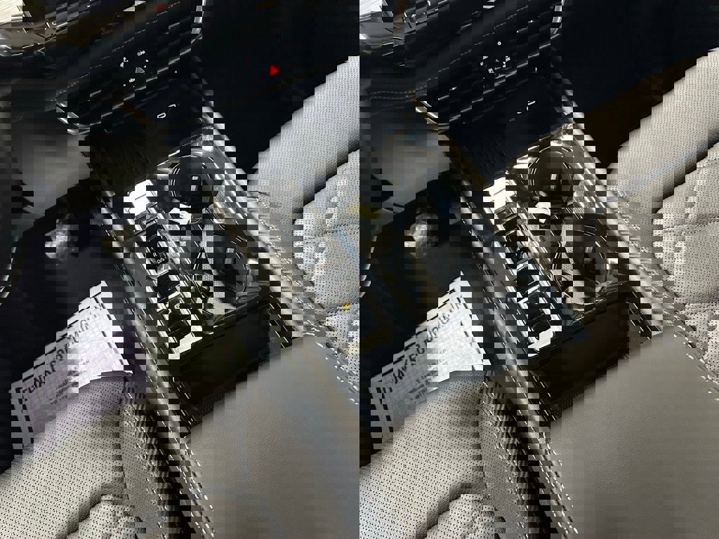 Used 2025 Volkswagen Atlas Cross Sport SE image 37