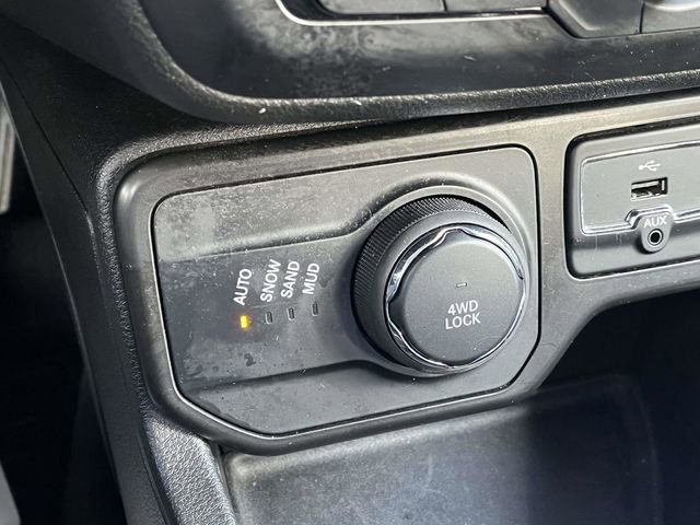 Used 2022 Jeep Renegade Limited image 31