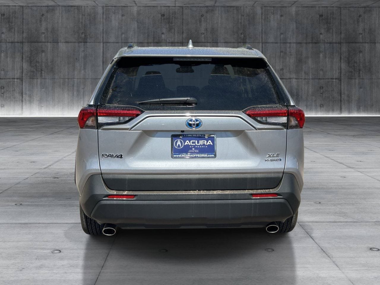 Used 2024 Toyota RAV4 XLE AWD/4WD image 4