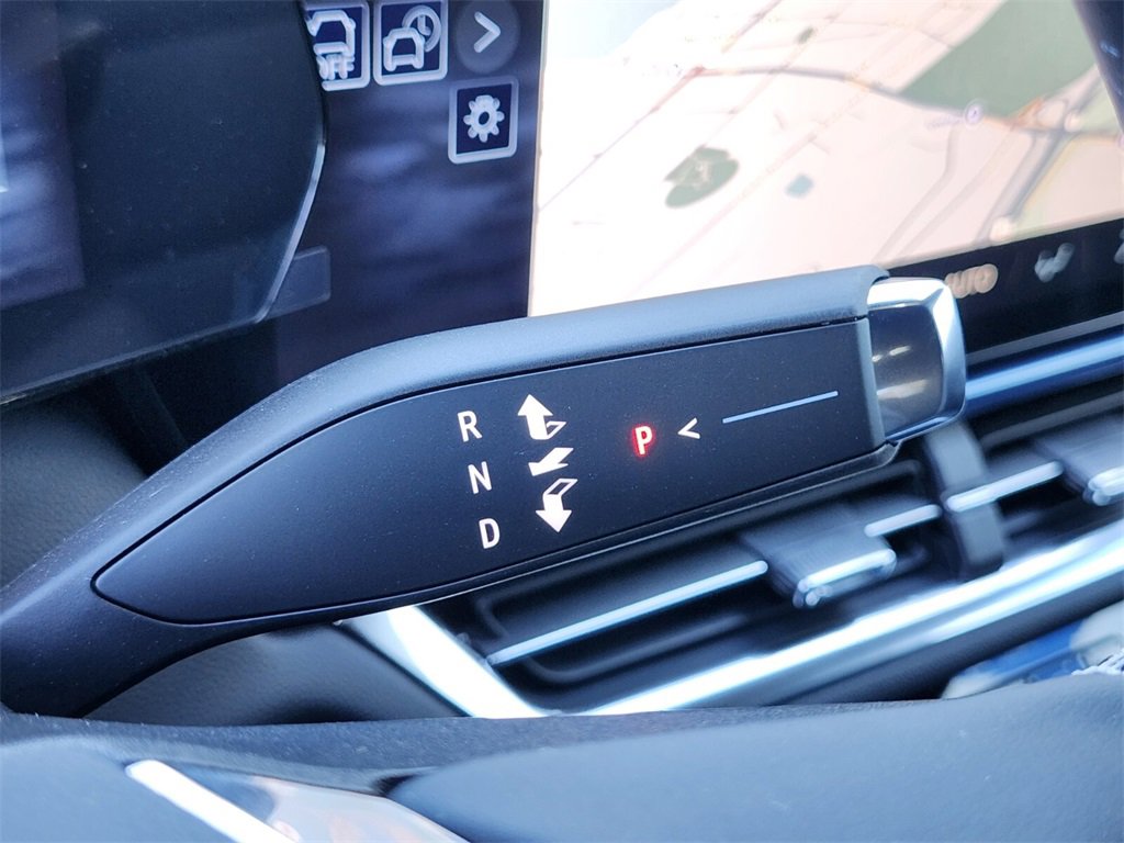 New 2026 Chevrolet Equinox EV LT image 24