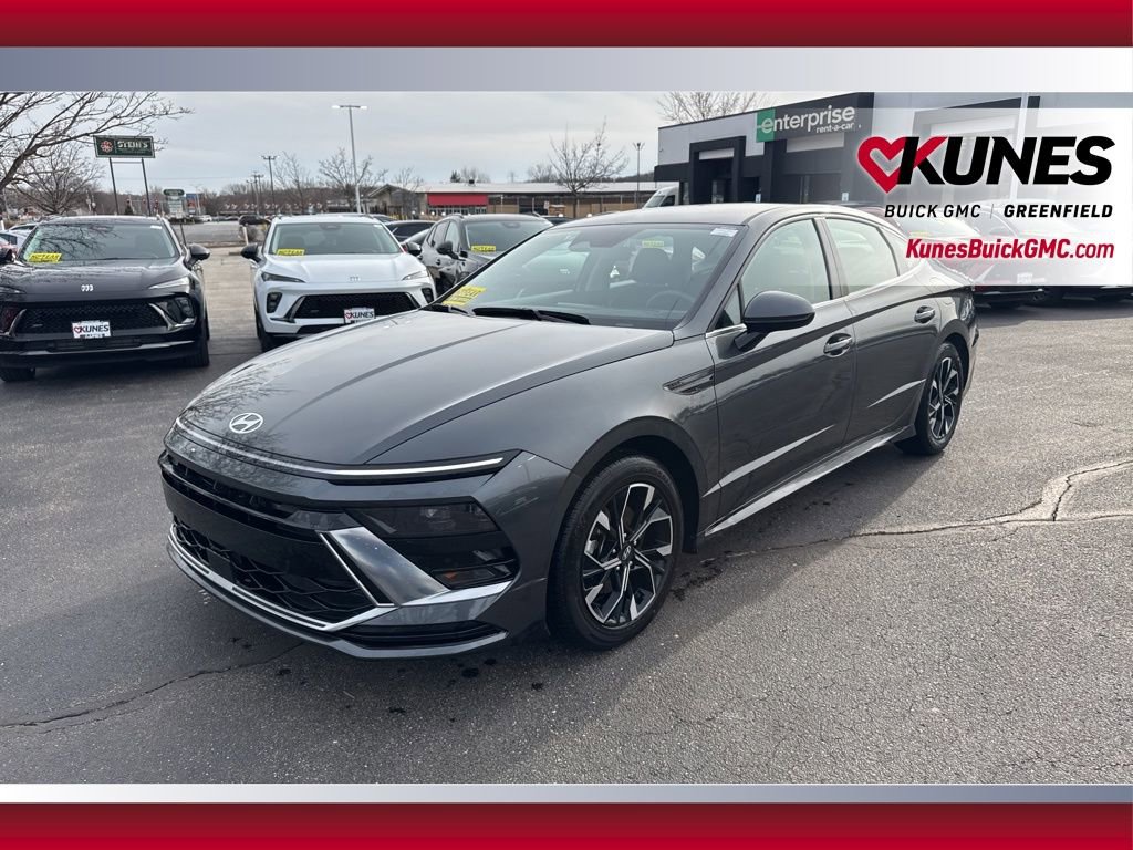 Used 2025 Hyundai Sonata SEL FWD image 10