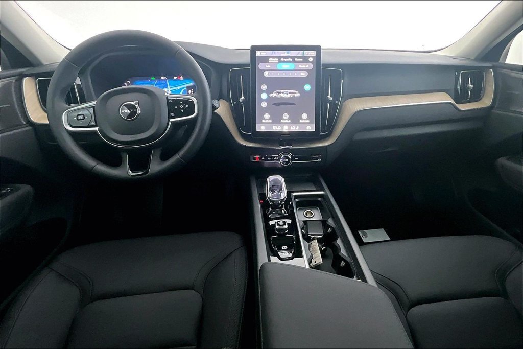 New 2026 Volvo XC60 B5 Plus w/ Climate Package AWD/4WD image 5