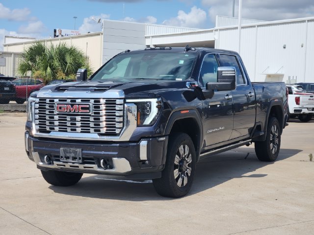 Used 2024 GMC Sierra 2500 Denali w/ Denali Reserve Package AWD/4WD image 3