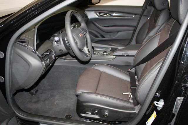 Used 2025 Cadillac CT5 V w/ Technology Package AWD/4WD image 8