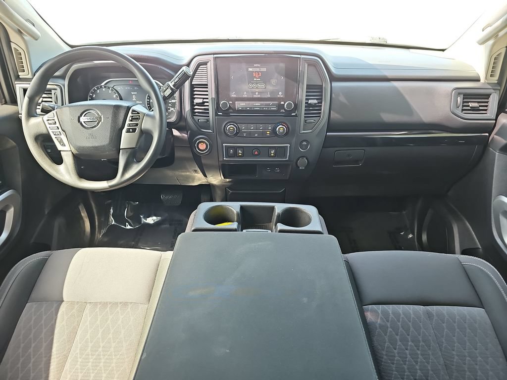 Used 2022 Nissan Titan SV RWD image 13