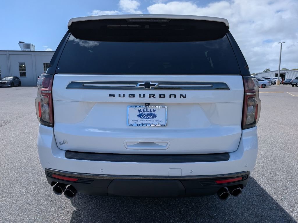 Used 2022 Chevrolet Suburban RST w/ Sport Performance Package image 7