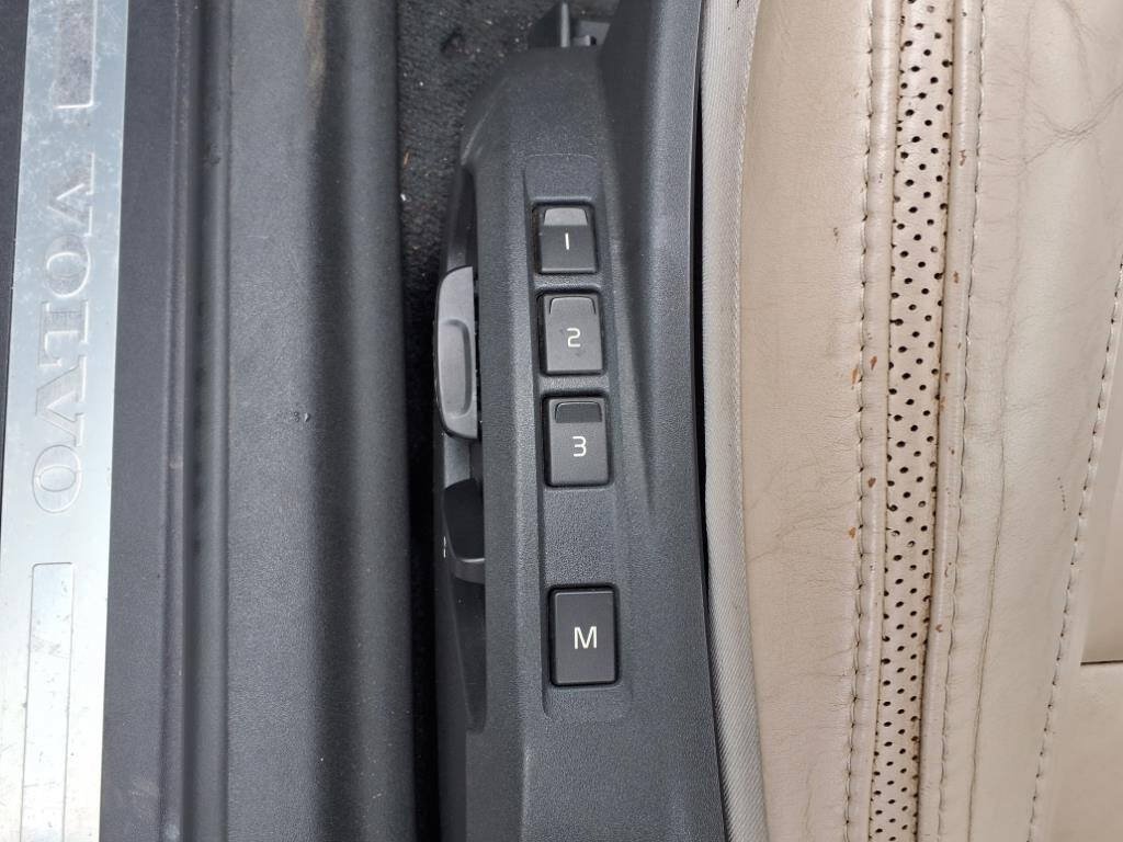 Used 2012 Volvo C70 T5 FWD image 13
