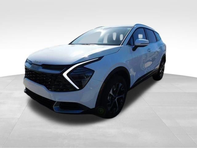 Used 2025 Kia Sportage EX image 3