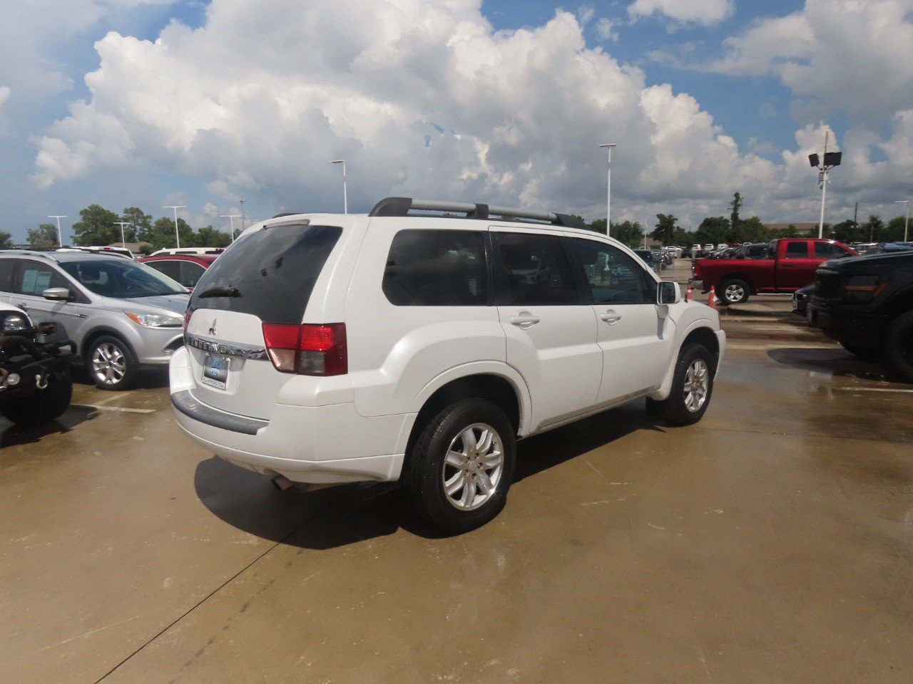 Used 2011 Mitsubishi Endeavor LS FWD image 11