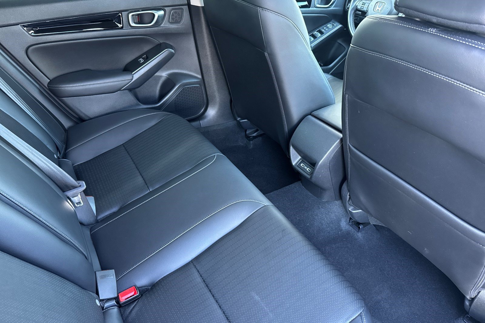 Used 2024 Honda Civic Touring image 30