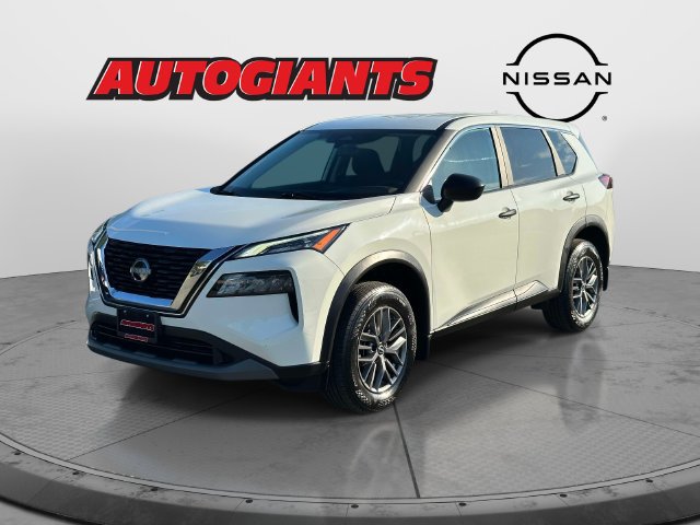 Used 2023 Nissan Rogue S AWD/4WD image 7