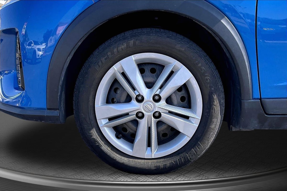 Used 2022 Nissan Kicks S FWD image 9