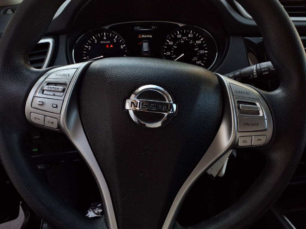 Used 2016 Nissan Rogue S FWD image 11